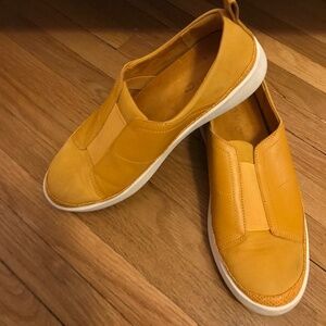Vionic Yellow Slip-On Shoes Women's size 7